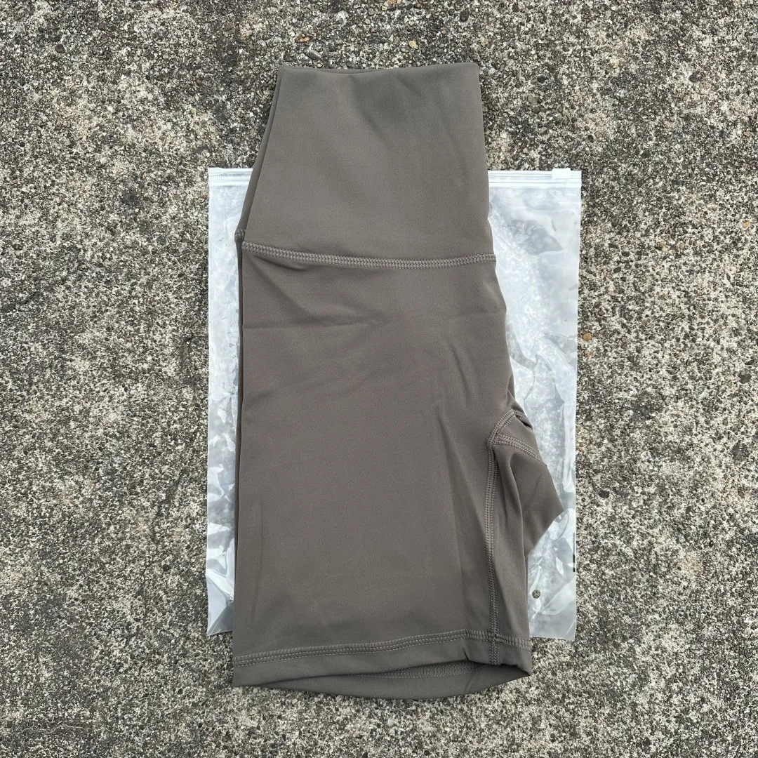 Women's High-Waist Cycling and Fitness Shorts with Built-In Pocket