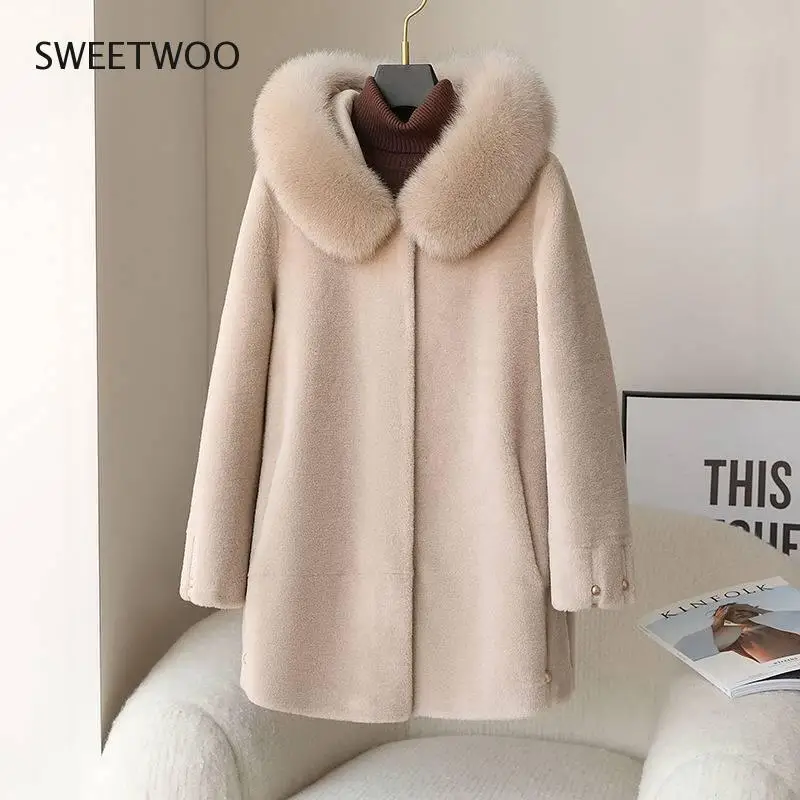 Women Autumn Winter Real Lamb Fur Coat Female Warm Fox Fur Collar Hooded Natural Sheep Shearing Wool Jacket Ladies Outwear 2022 sheep shearing 2021 autumn and winter new product stitching fur one mid length real fox fur collar coat fur coat women