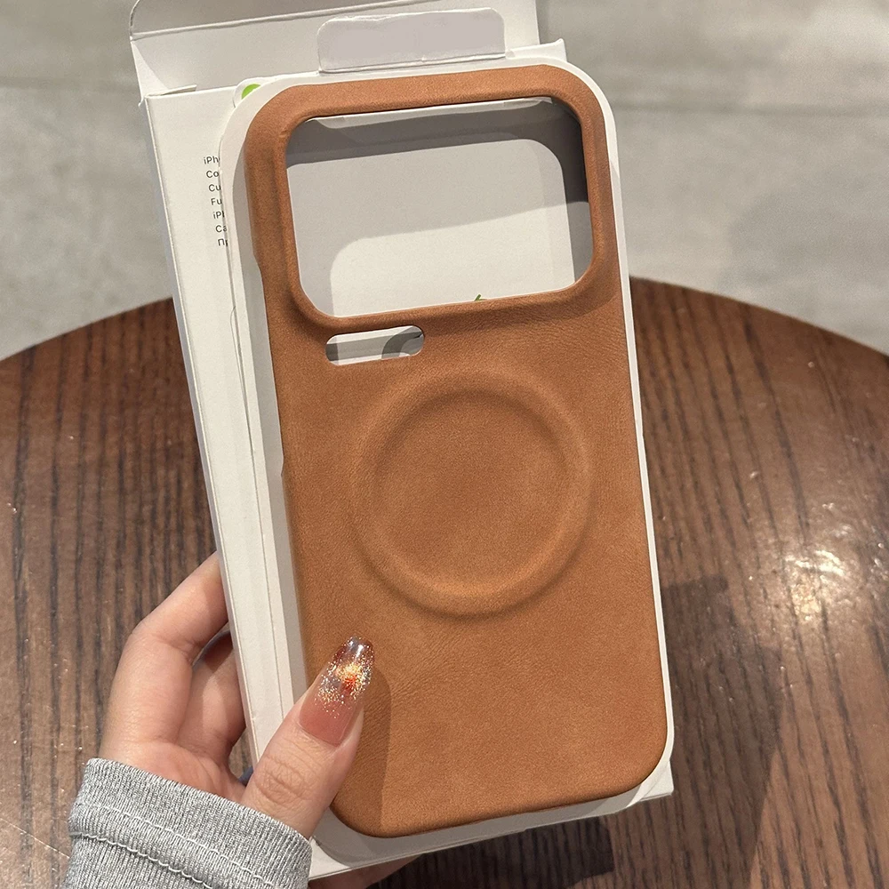 Retro Sheepskin Leather Magnetic Shockproof Matte Case with Magsafe Compatibility