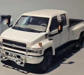 GOC 1:64 Kodiak White /GMC Topkick Black Limited450 Diecast