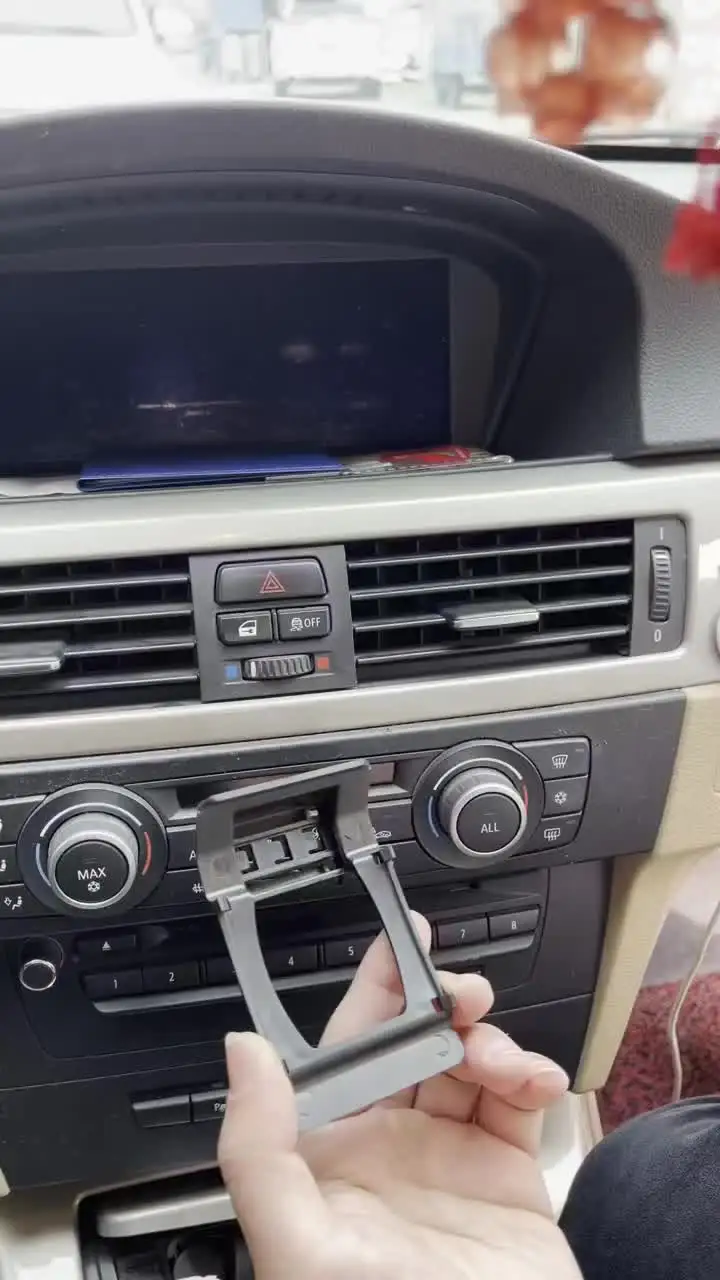 Support De Téléphone Universel Pour Voiture En Aluminium Pour Tous Les Telephones De 35 A 6 Pouces~p130650265