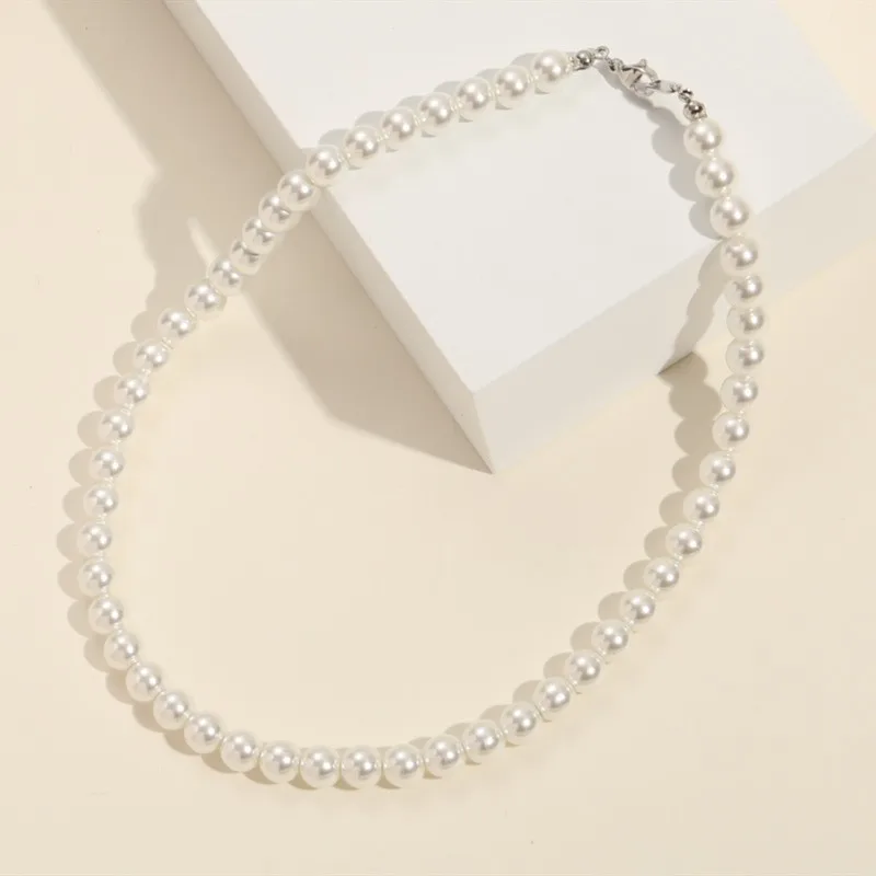 Simple Imitation-Pearl Beaded Short Choker Necklace for Men - Lifestyle 5