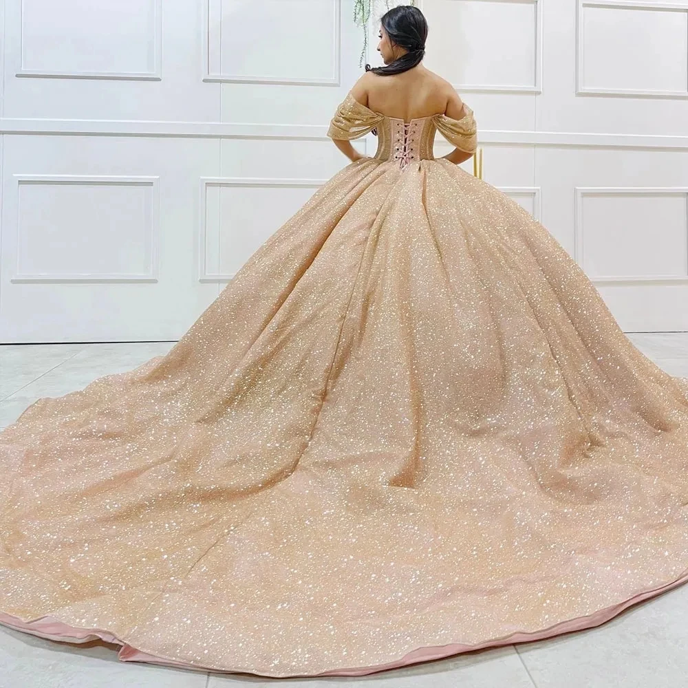 

Розовое золото, блестящие платья для Quinceanera, пышная юбка, соборный шлейф, с открытыми плечами, корсет на шнуровке, vestido de 15 quinceañeras