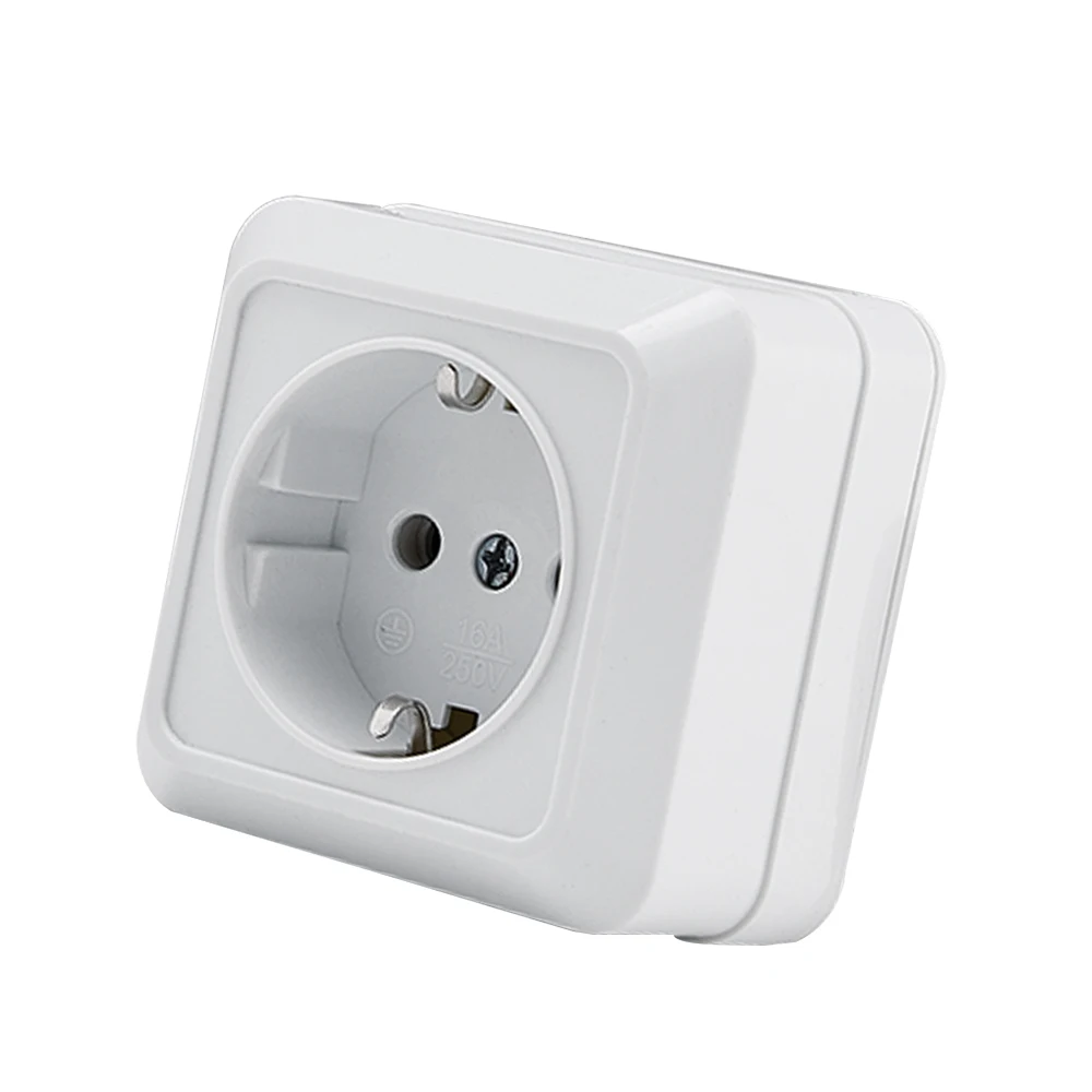 1 Socket With Ground