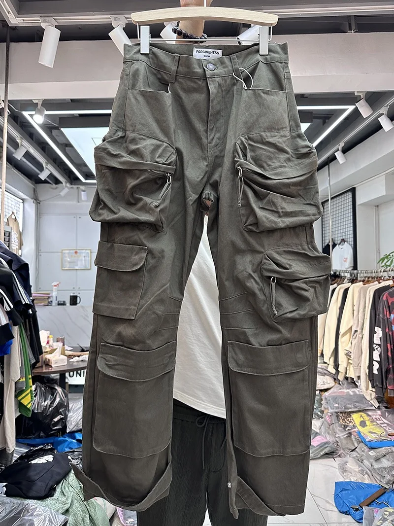 

Multi-pocket cargo pants