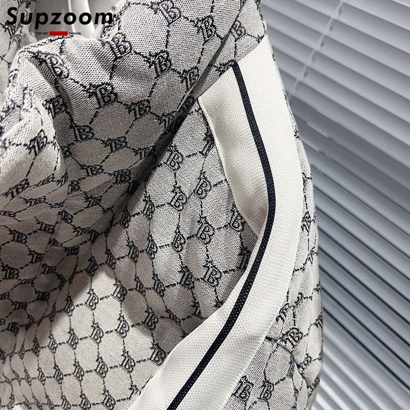 Supzoom Top Fashion Loose Winter Large Embroidery Letters Patchwork Warm Plaid Padded Coat Casual Down Jacket