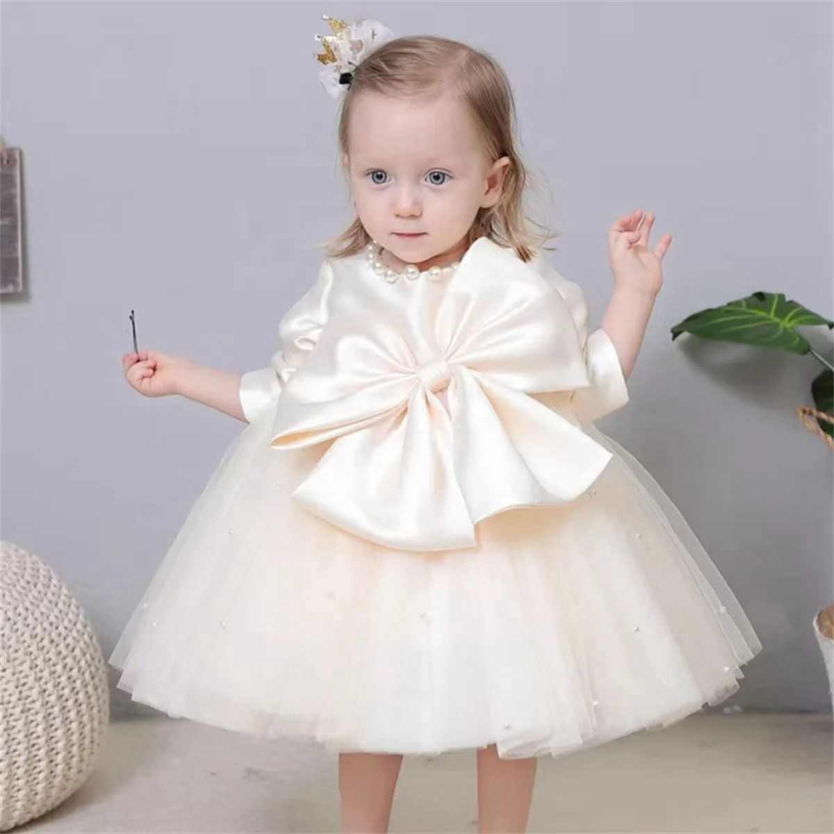 

Beautiful Pink Puff Ball Gown Flower Girls Dresses For Wedding Tulle Beading Birthday Party First Communion Gowns For Kids