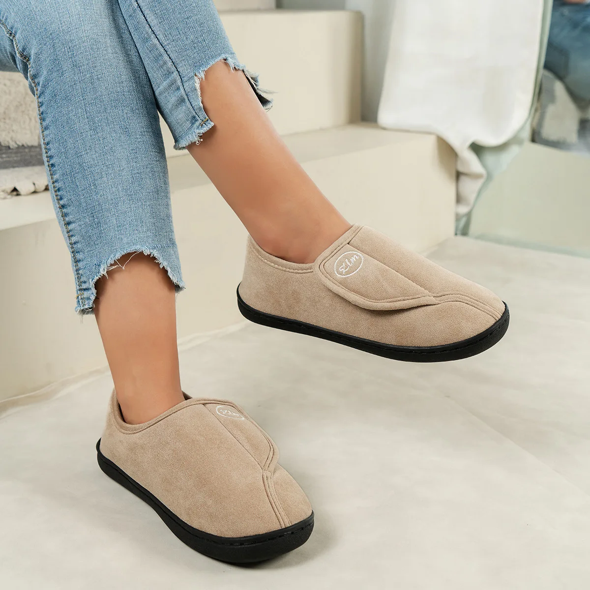 Pallene Women's Warm Fur Fuzzy Flat Cotton Shoes Men Outdoor Soft Non-slip Plush Slides Light Comfortable House Fluffy Slippers 3
