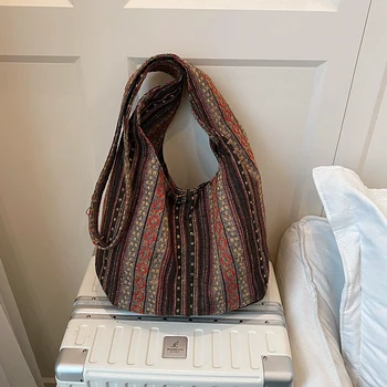 Borsa tote da donna Boho Chic azteca Borsa a tracolla etnica con tracolla per lavoro da viaggio Borsa hippie zingara in tela lavorata a maglia da donna