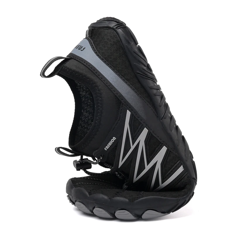 Men's Summer Climbing Shoes Soft Rubber Soles Beach Swimming