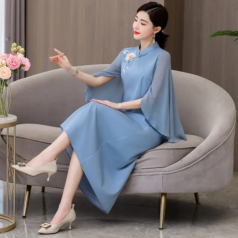 

Cheongsam 2023 Summer Chinese Style Dress Women Elegant Fashion Vintage Shawl Sleeves Chiffon Embroidered Qipao Dress Z1736