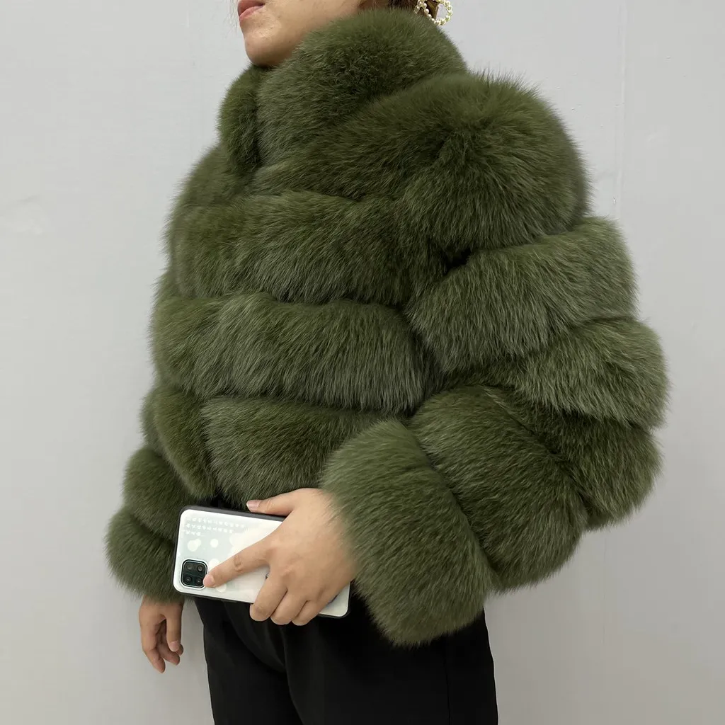 Рисунок 6 - Женское пальто из натурального меха лисы