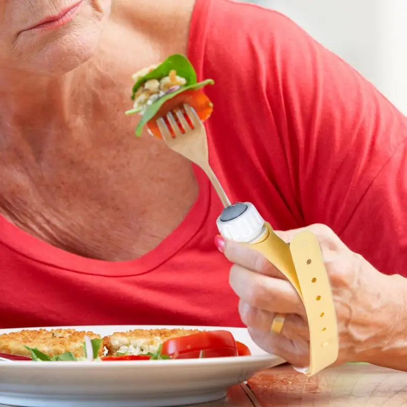 Adaptive Cutlery for Elderly with Rotatable Spoon