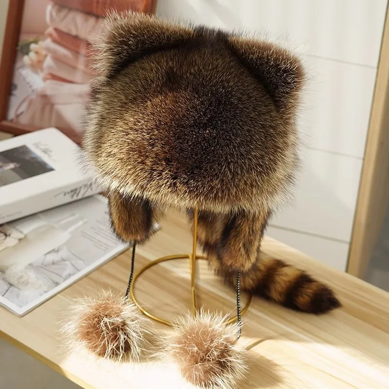 

Lady Real Raccoon Fur Cap Tail Women Natural Raccoon Fur Caps Ushanka Hats for Winter Thick Warm Ears Fashion Bomber Pom Pom Hat