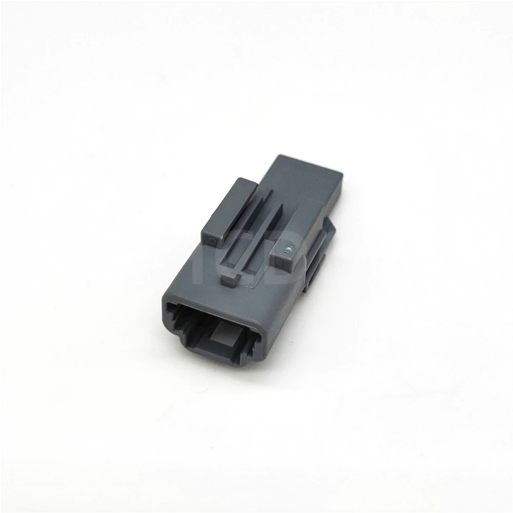 

10PCS Supply 1379647-2 original and genuine automobile harness connector Housing parts