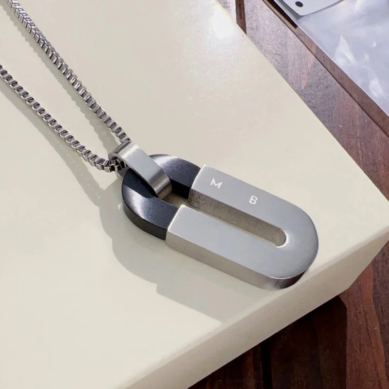 LJ2 Classic MB Necklace Stainless Steel Magnet Shape Design Masculine and Atmospheric Luxury Jewelry