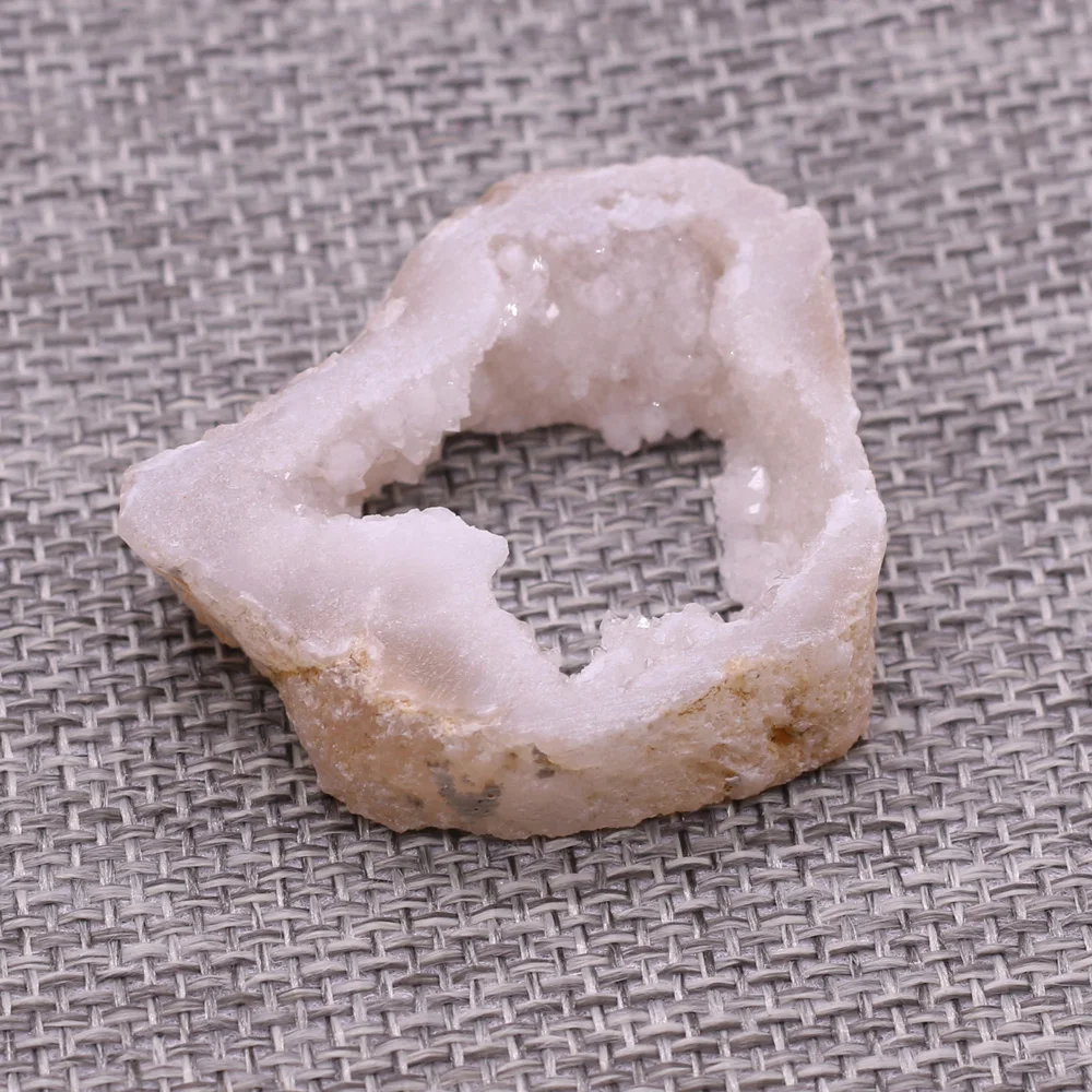 Natural Stone White Agates Slice Quartzs Crystal Cluster Minerals Reiki Healing Crystal Home Decoration Jewelry Making