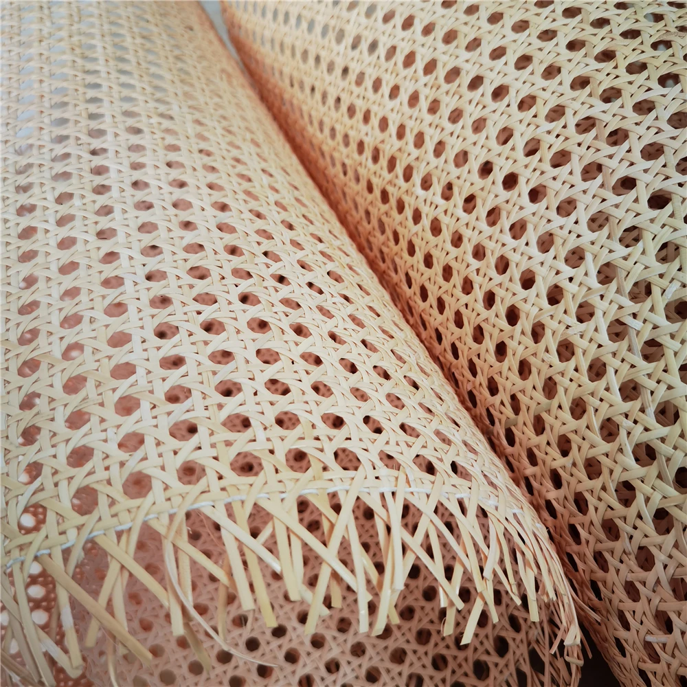 Indonesian Natural Color White Grid Rattan Roll Sheet with Strong