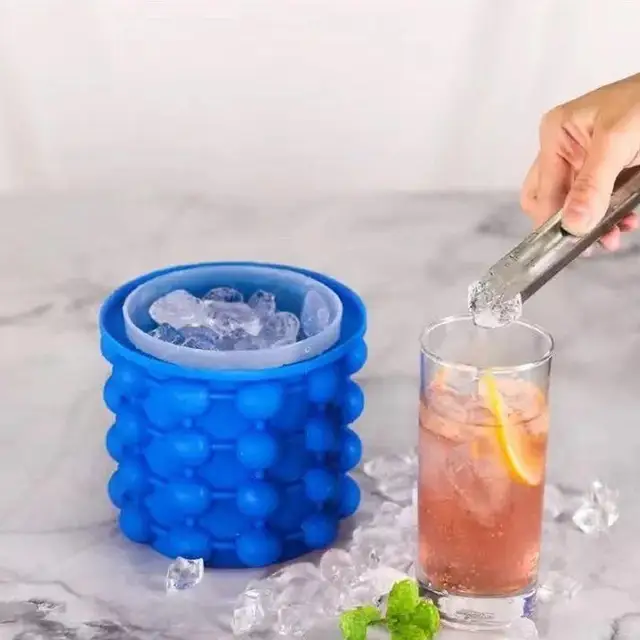 차가운 음료를 더 오래 즐기기 위한 혁신적인 2-in-1 실리콘 아이스 버킷