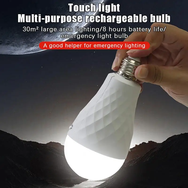 LED 충전식 비상 전구는 정전 중에 젖은 환경에서도 조명을 켜줍니다. 이중 배터리 탈착식 비상 전구