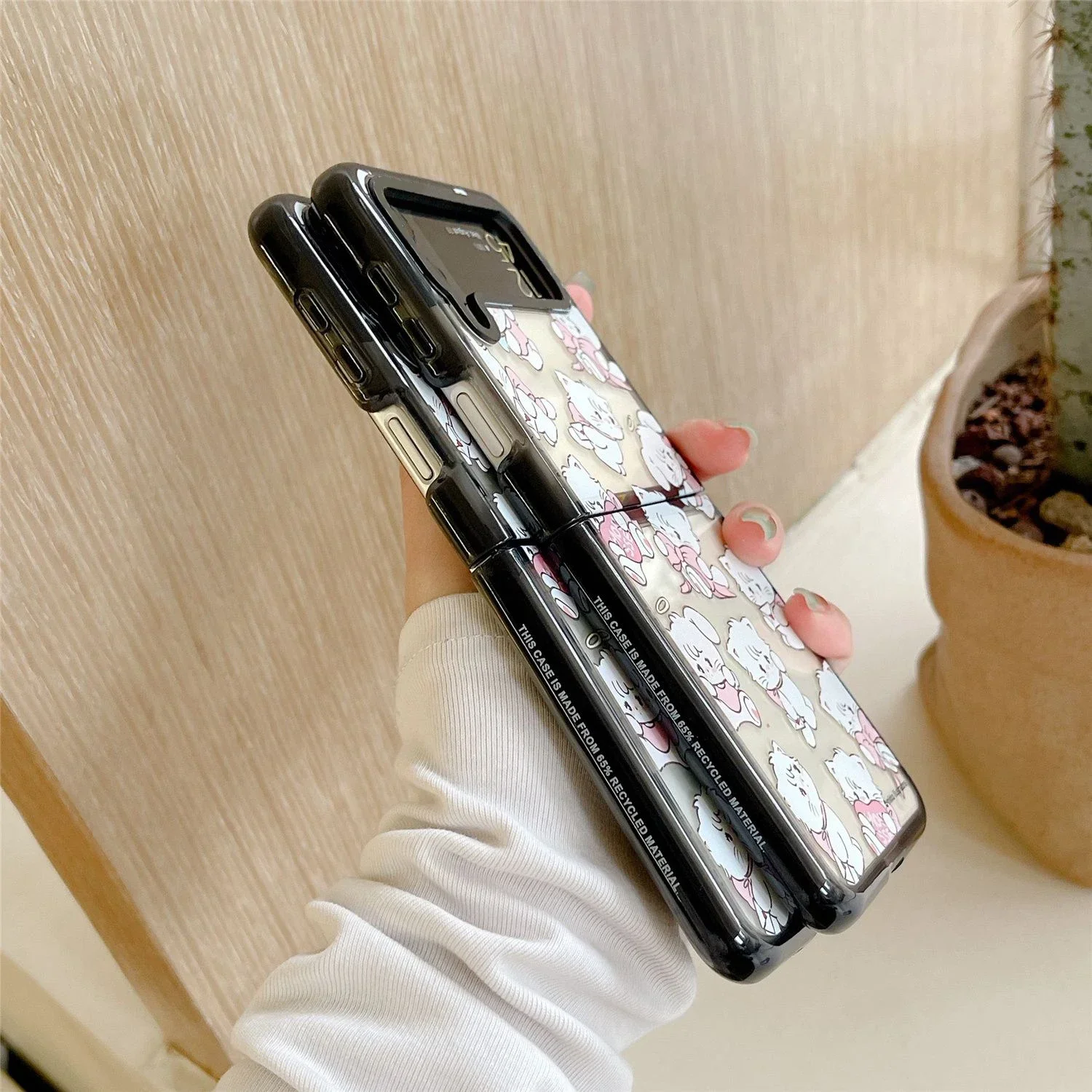 Black Border Acrylic Cat Bowknot Phone Case for Samsung Galaxy Z Flip 5 4 3 Back Cover for ZFlip3 ZFlip4 ZFlip5 Hard Case Shell