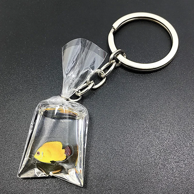 

Creative Transparent Resin Goldfish Bags Pendant Keychain Miniature Fish Water Bag Keyrings Holder Charm Jewelry Accessories