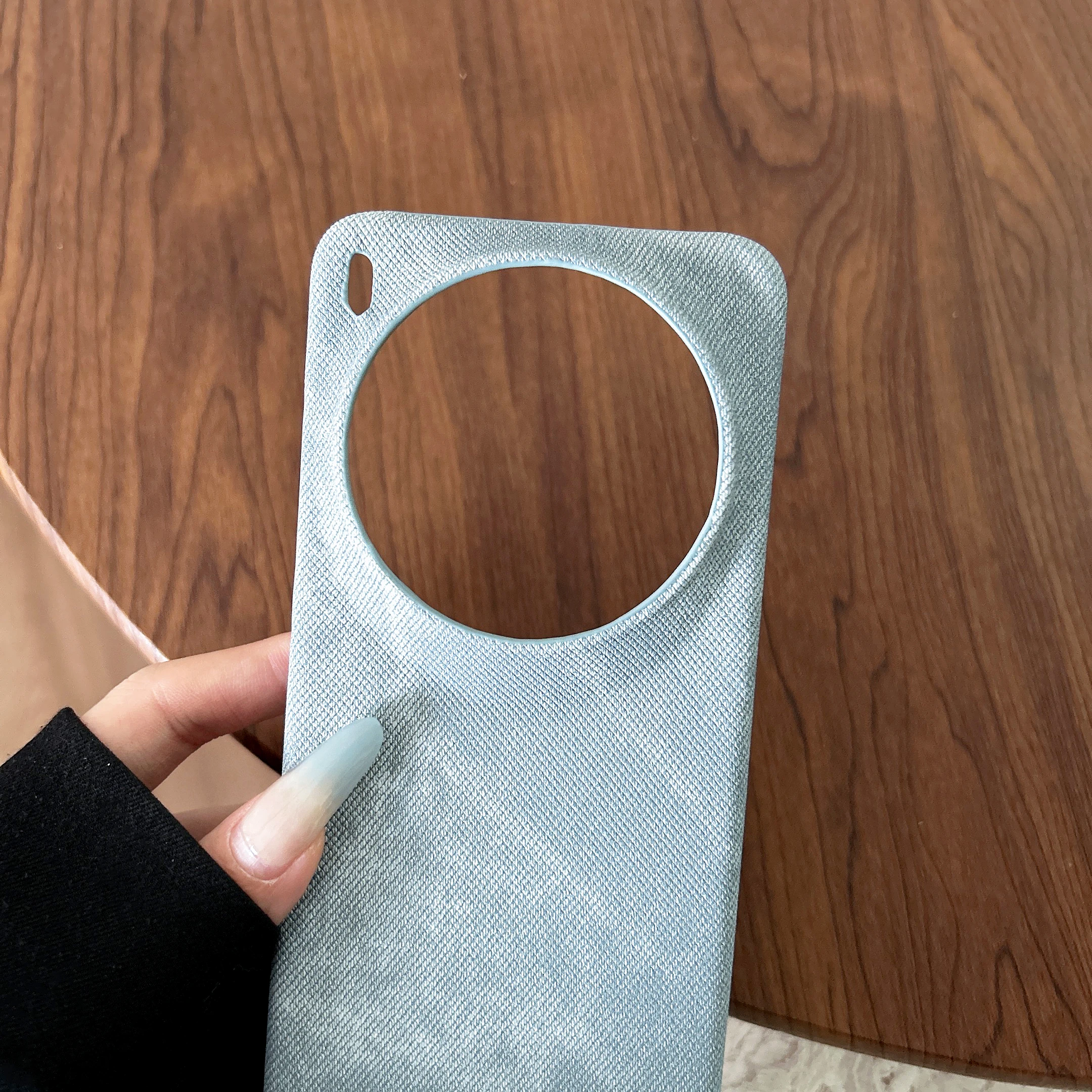 Enhanced Denim Jeans Phone Case with Frameless Cooling Design