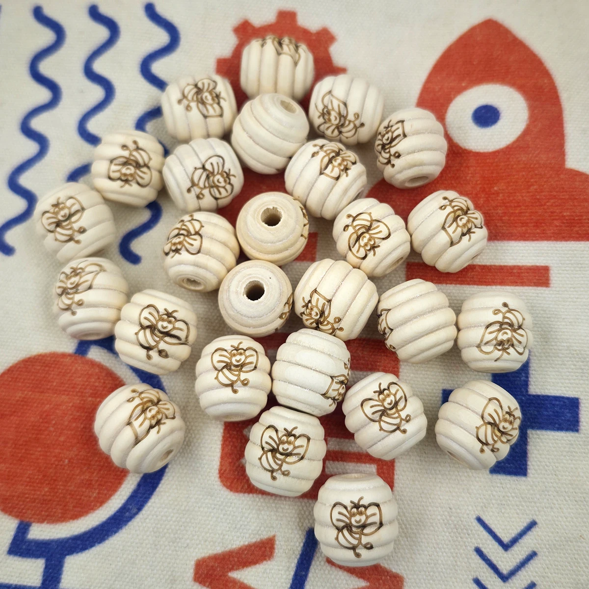 20mm 미완성 된 나무 스레드 Teether 비즈 꿀벌 패턴 나무 스페이서 느슨한 벌집 라운드 벌집 비즈 DIY 쥬얼리 공예