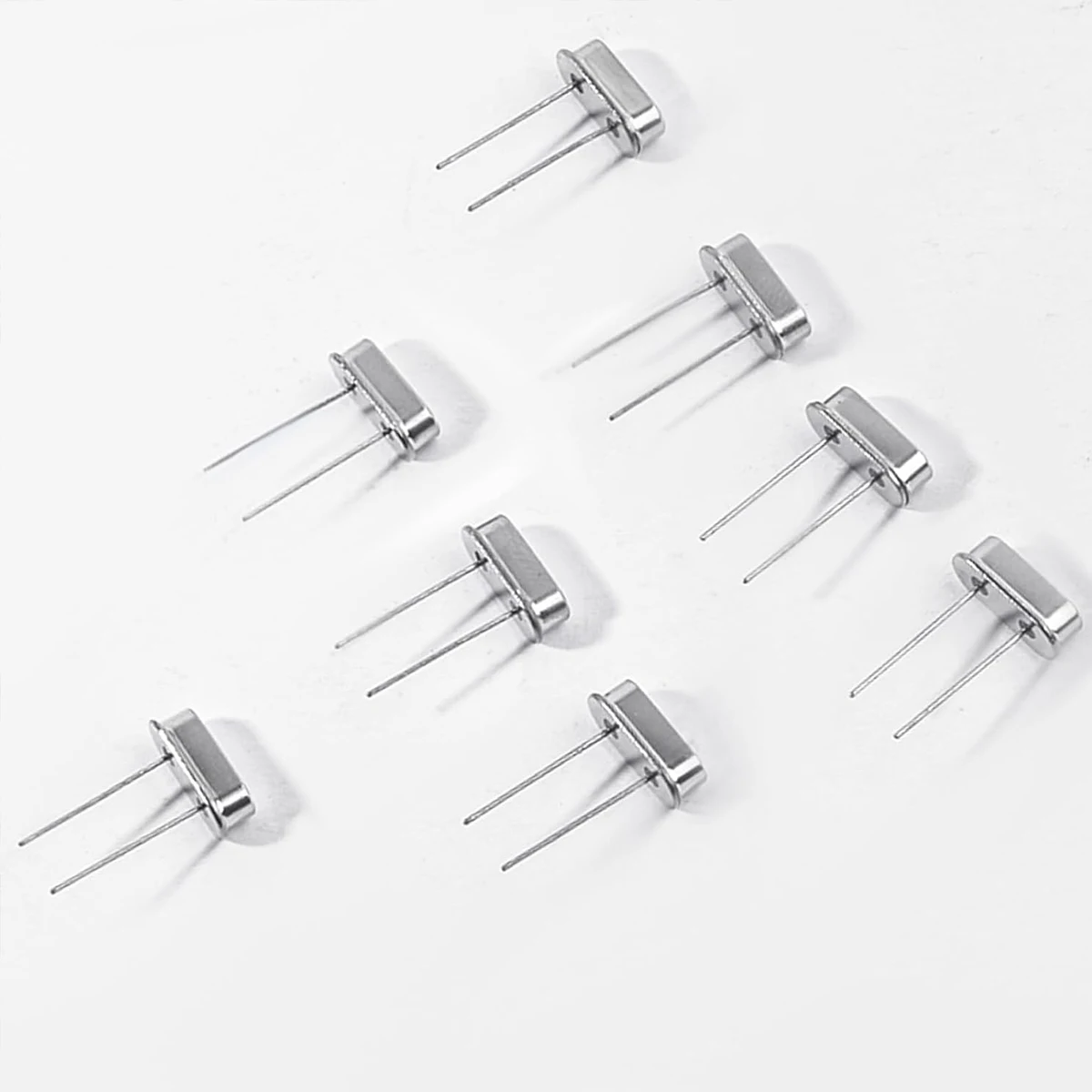 150개 석영 크리스탈 발진기 4MHz, 4.096MHz, 6MHz, 8MHz, 10MHz, 11.0592MHz, 12MHz, 13.56MHz, 16MHz, 20MHz, 22.1184MHz