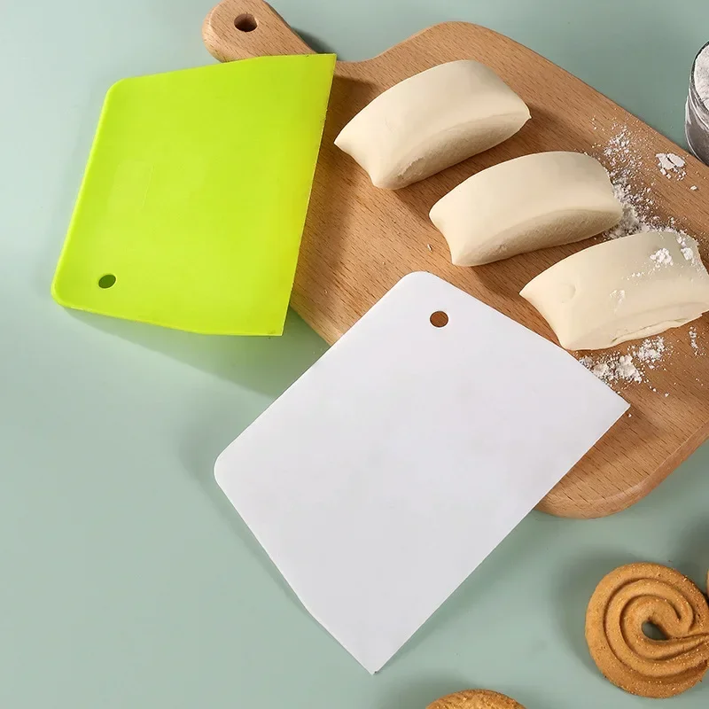 Cream spatula Dough scraper Dough cutter Cake knife Cake scraper Cake spatula Dough scoring knife Pizza cutter Kitchen spatula Plastic Cake Cream Spatula Dough Knife Cutter Butter Scraper Decorating Plain Smooth Edge Spatulas Baking Pastry Tools