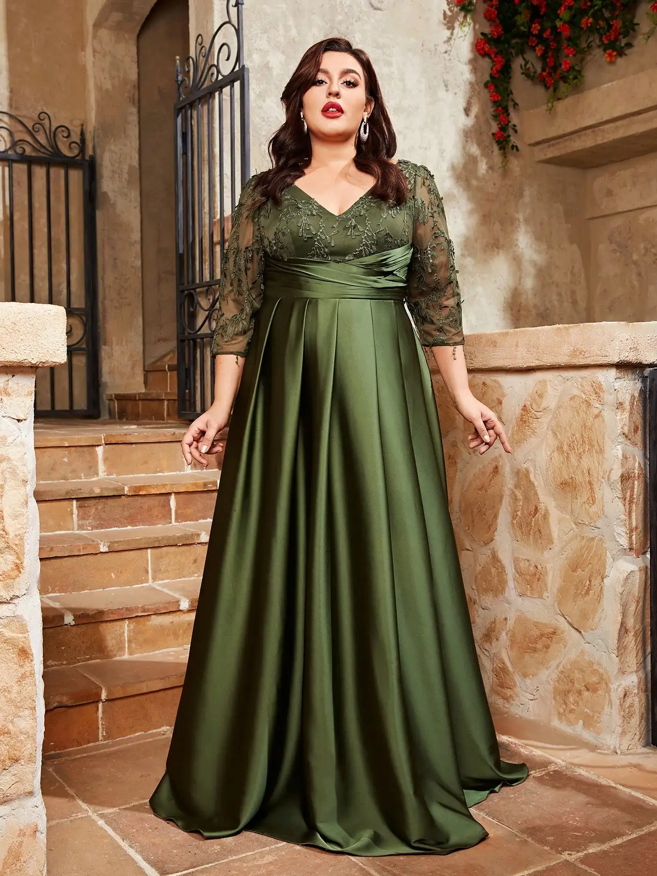 Vestidos de falda de chiffon con cuerpo de encaje marfil y abertura Pavo real Tallas Grandes