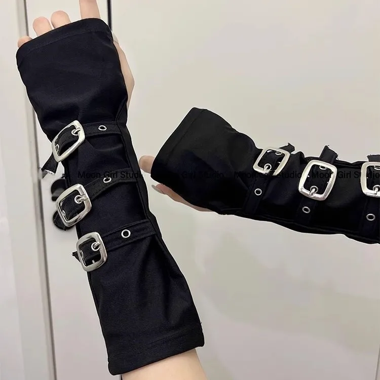 Autumn and winter night teaching room sleeves for women, black half cut open finger gloves, metal buckle, dark punk sun