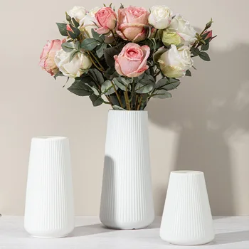 Elegant Nordic Flower Vase 1