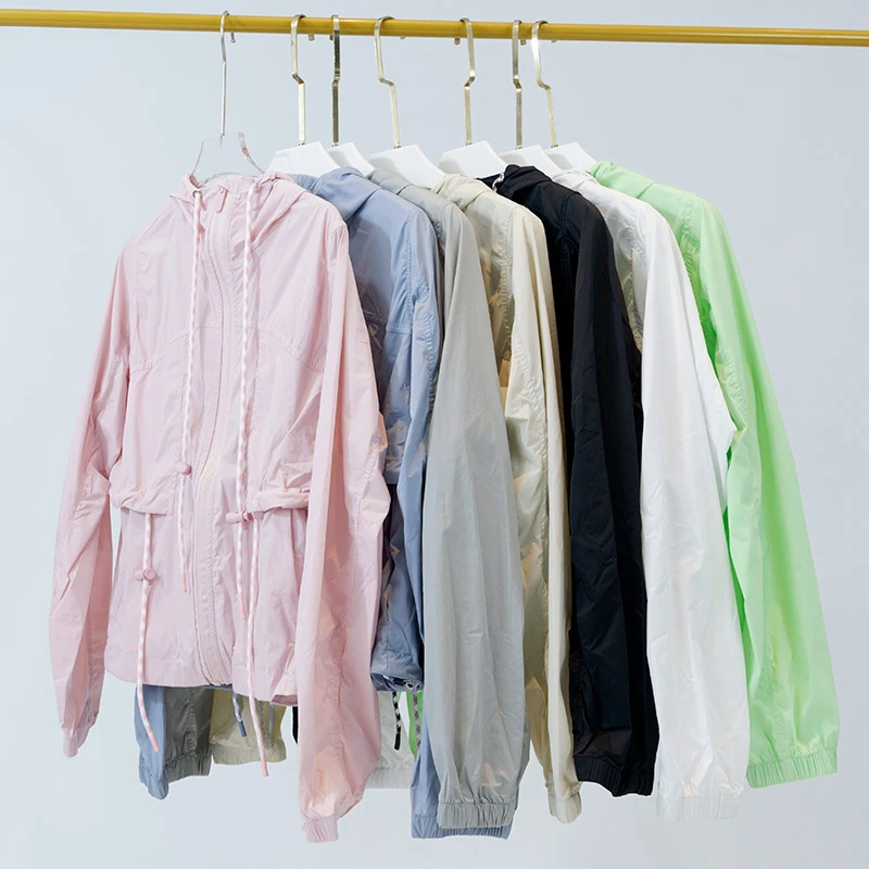 

Adjustable drawstring, waterproof, windproof, lu hooded jacket, thin and loose fitting jacket, training yoga sportswear
