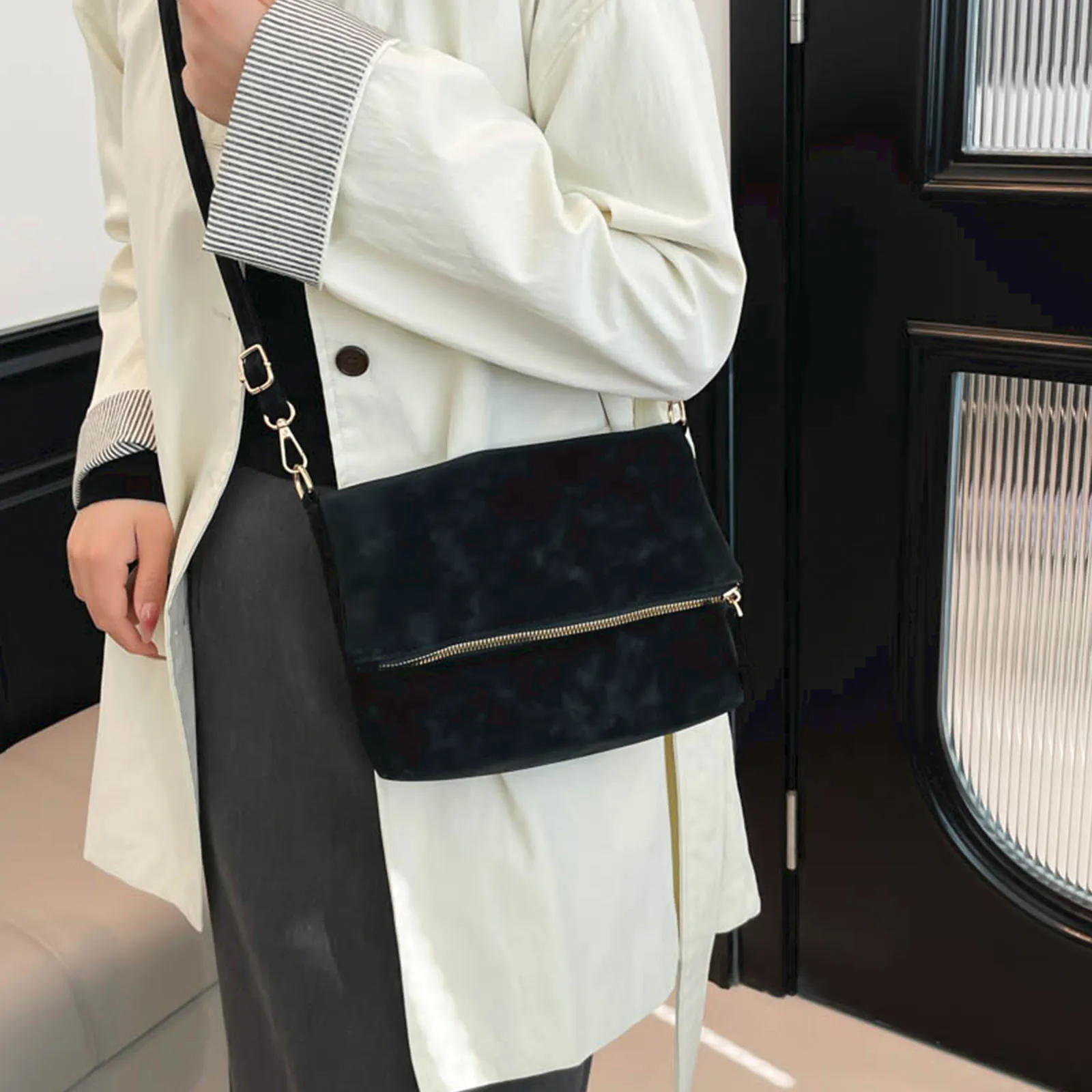 Crossbody Bag PU Leather Messenger Bag with Adjustable Shoulder Strap Work Bag for Women Work Shopping Travel