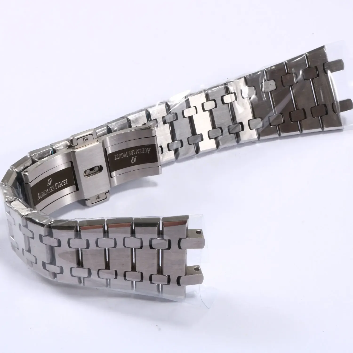 Elegant Two-Tone Stainless Steel Watch Band Bracelet with Folding Buckle