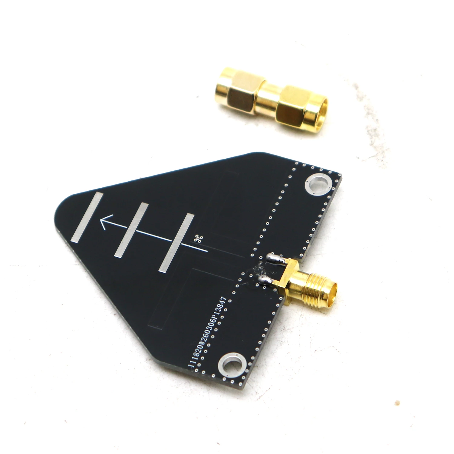 Antenne WiFi 2.4/5.8GHz 6-7dBi SMA Femelle pour Drone FPV