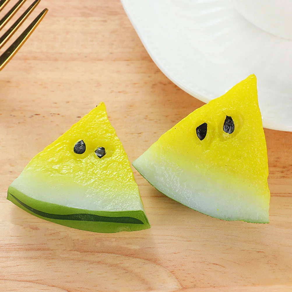 

5pcs Mini Resin Watermelon Slice House Watermelon Slice Molding Tiny Models