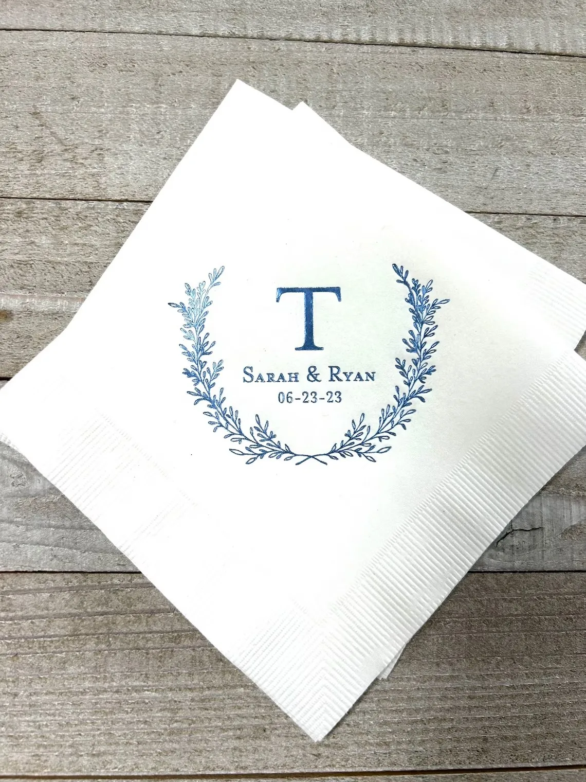 

50pcs Personalized Napkins Wedding Napkins Custom Laurel Wreath Decorative Wreath Beverage Cocktail Luncheon Dinner Guest Towels