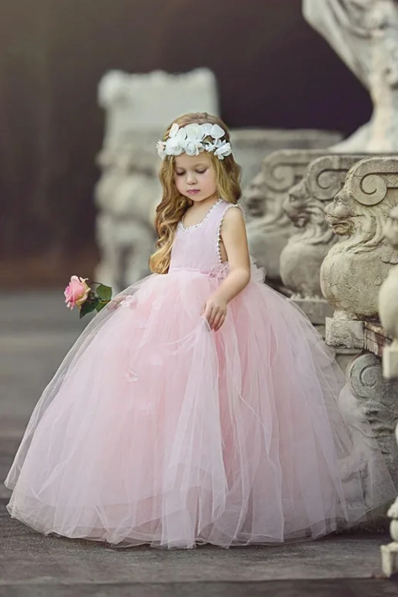 

Pink Flower Girl Dresses Tulle Puffy Square Neck Appliques With Beading Fit Wedding Birthday Party First Communion Gowns