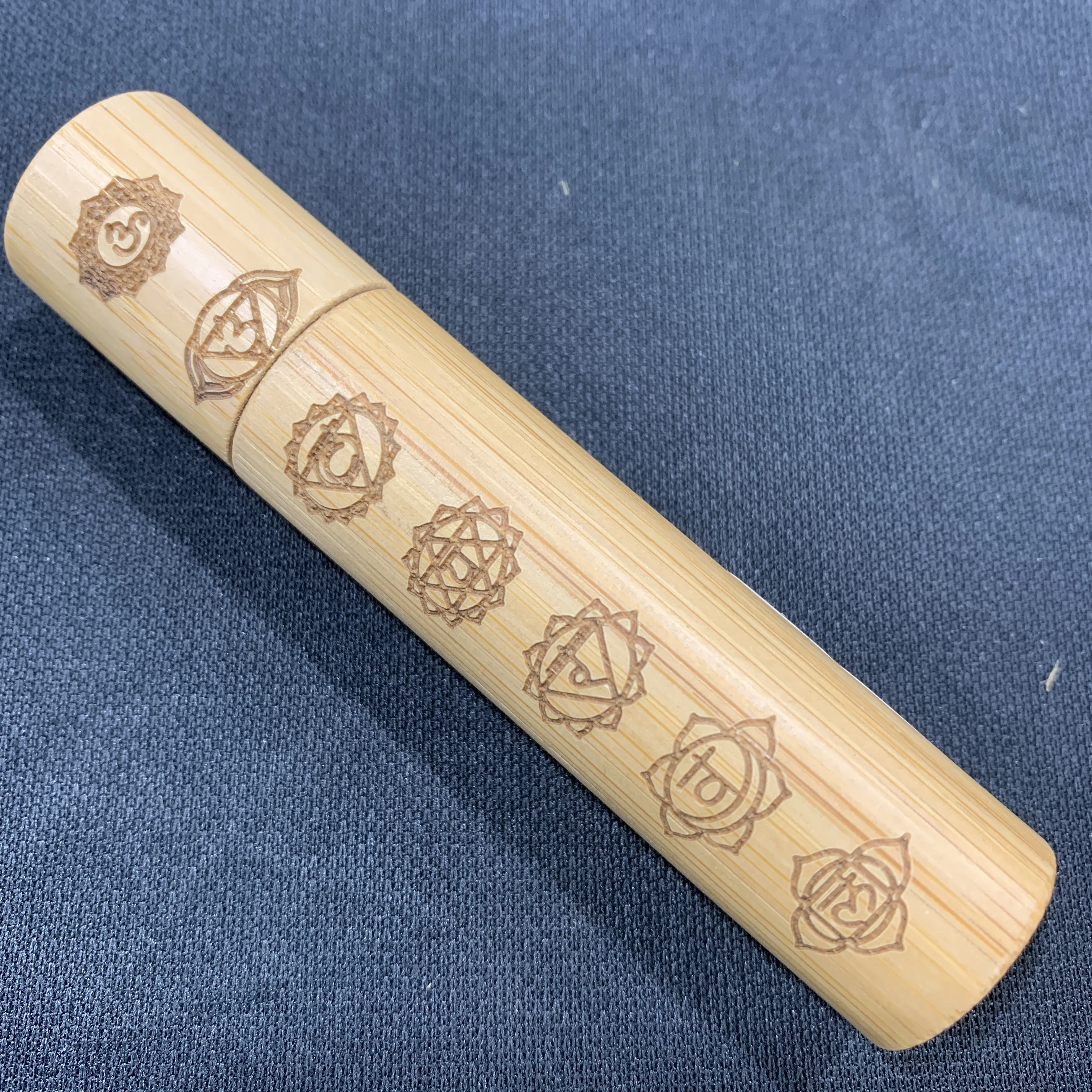 

Бамбуковая бутылка для масла с узором семи чакр