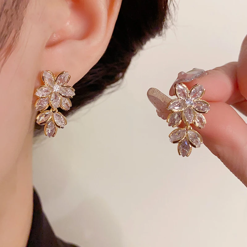 

2024 New Floral Earrings Women's Jewelry Punk Party Gift