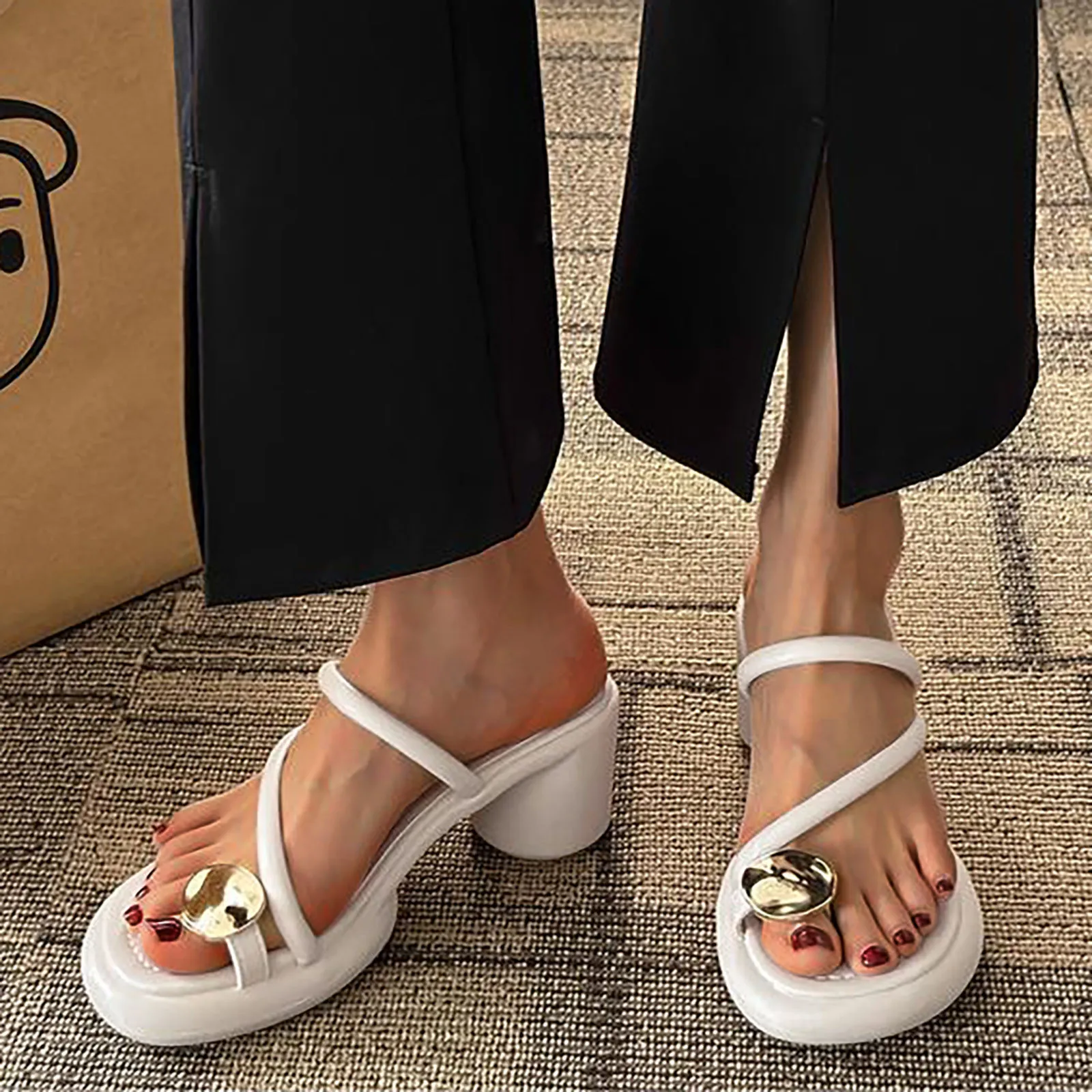 

Ladies Summer Clip Toe Sandals Metal Decro Fashion Chunky High Heeled Retro Sandals 2023 Newest Elegant Comfy Women's Slippers