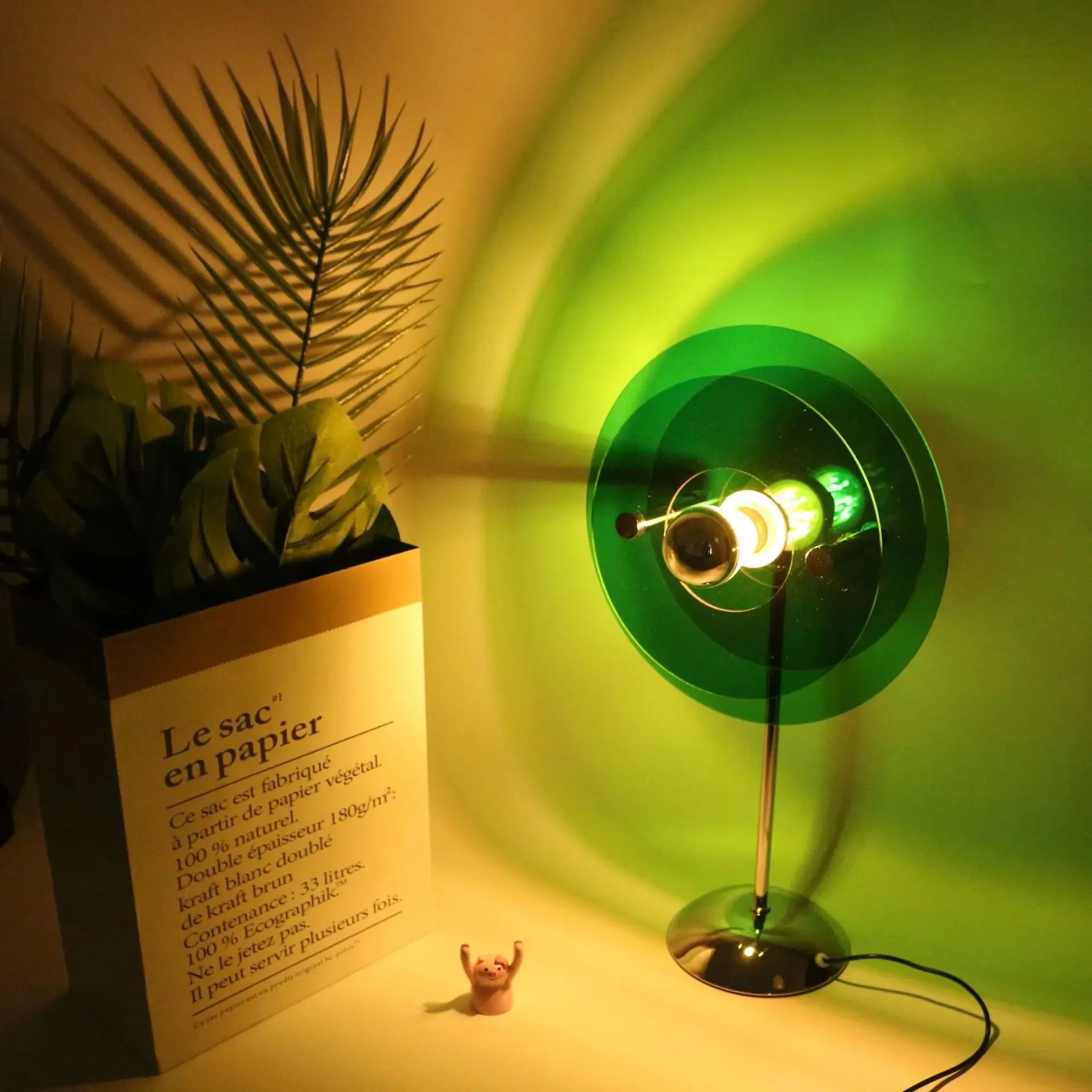 UFO - Lampada notturna a forma di alieno, 16 LED che