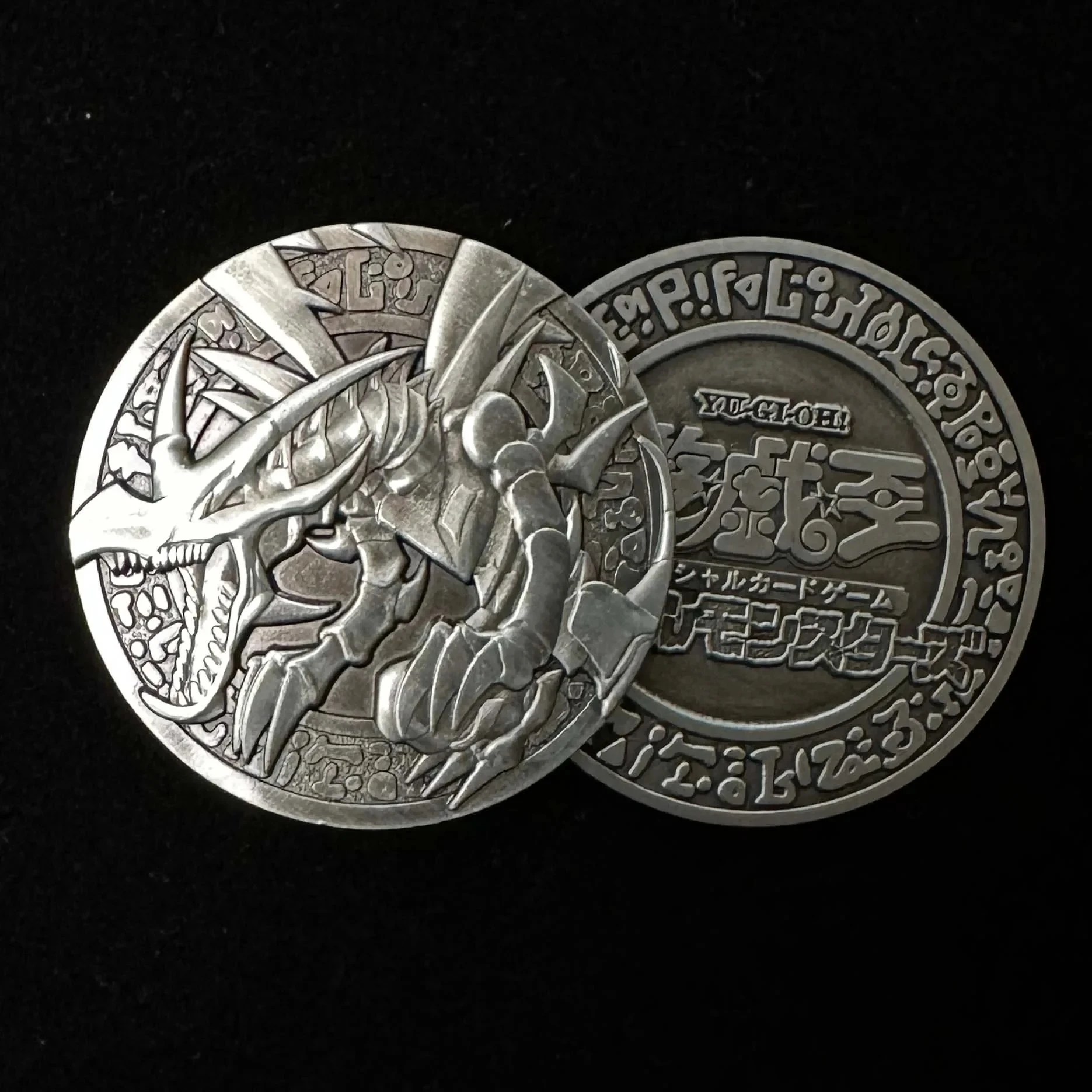 32 Style Yu-Gi-Oh! Commemorative Coins Dark Magician Girl Blue-Eyes White Dragon Red-Eyes Black Dragon Diy Game Anime Gift Toys