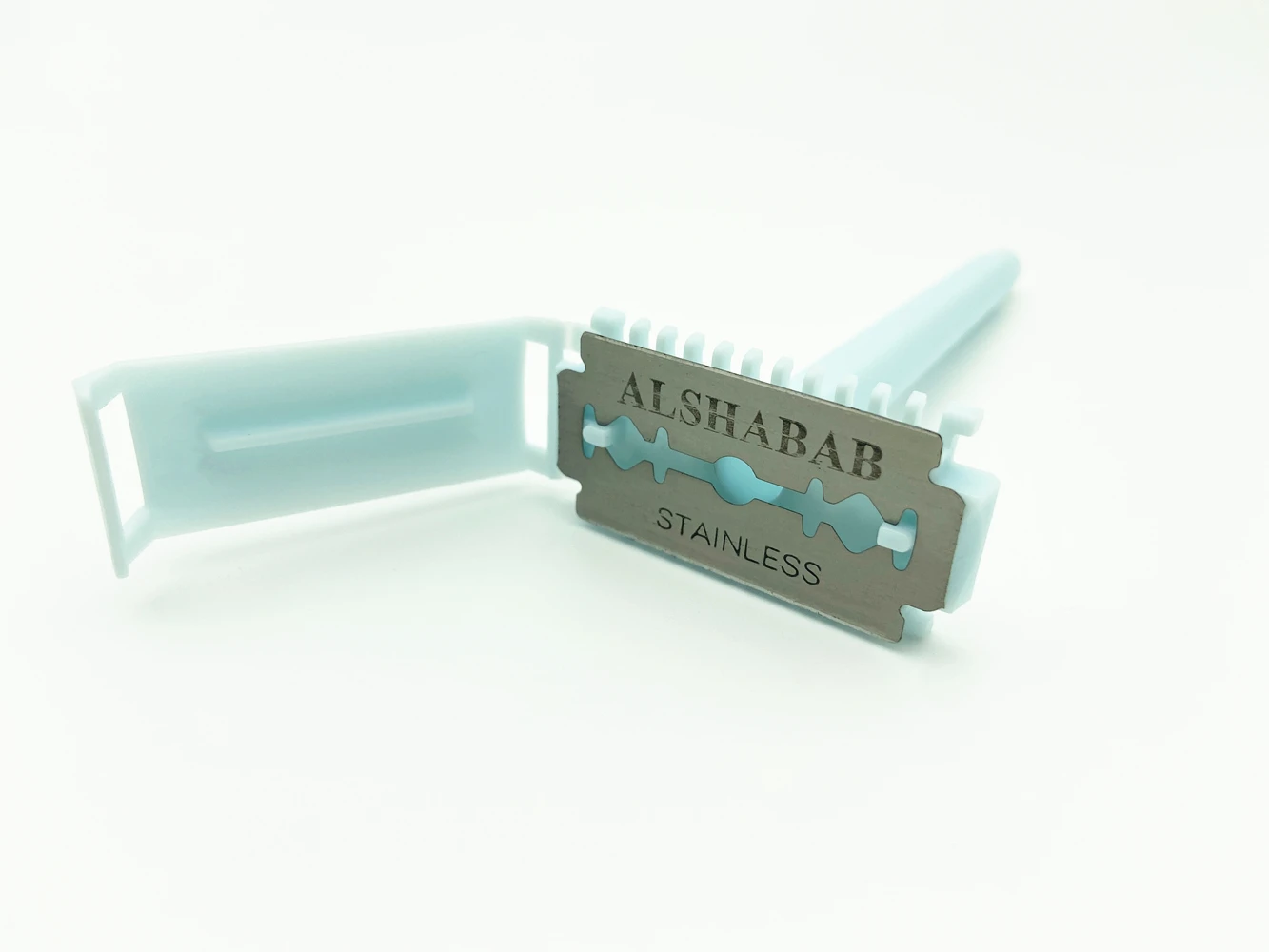 Рисунок 4 - Бритва для удаления волос с двойной кромкой