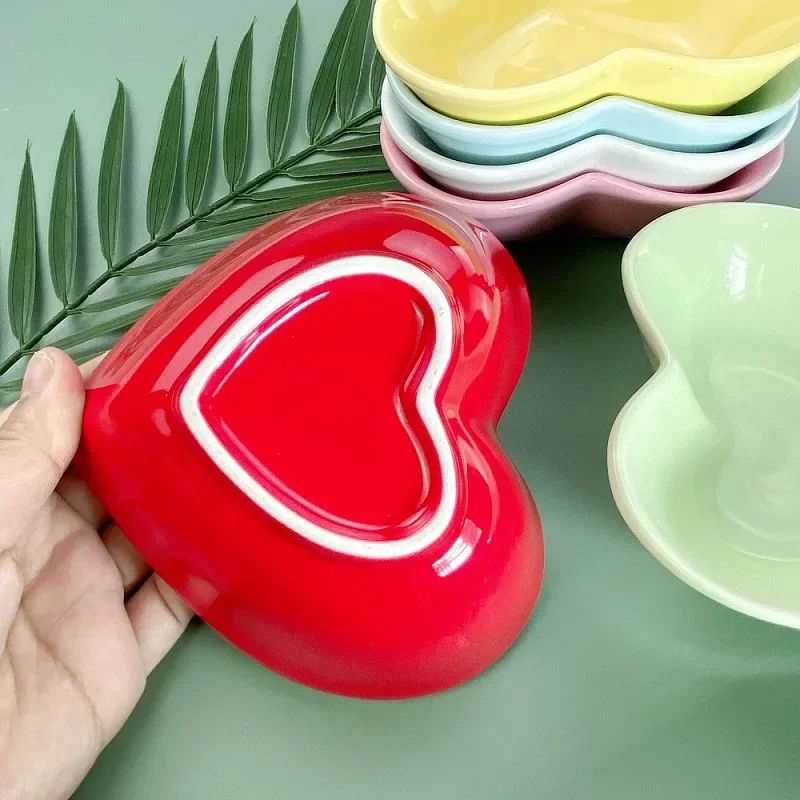 Red Heart Ceramic Dinner Plate Home Baking Oven Cake Bowl Delicate Dessert Salad Dishes Dinner Cooking Plate Kitchen Utensils
