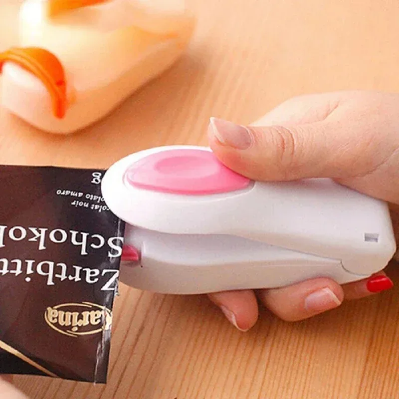 Mini Heat Bag Packaging Sealer Portable Plastic Bag Clip Sealing Machine Food Storage Seal Snack Sealing Kitchen Gadgets