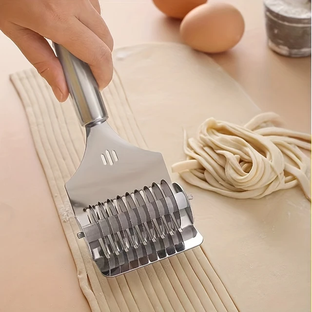 Stainless Steel Hand-held Noodle Cutting Roller Noodle Cutter