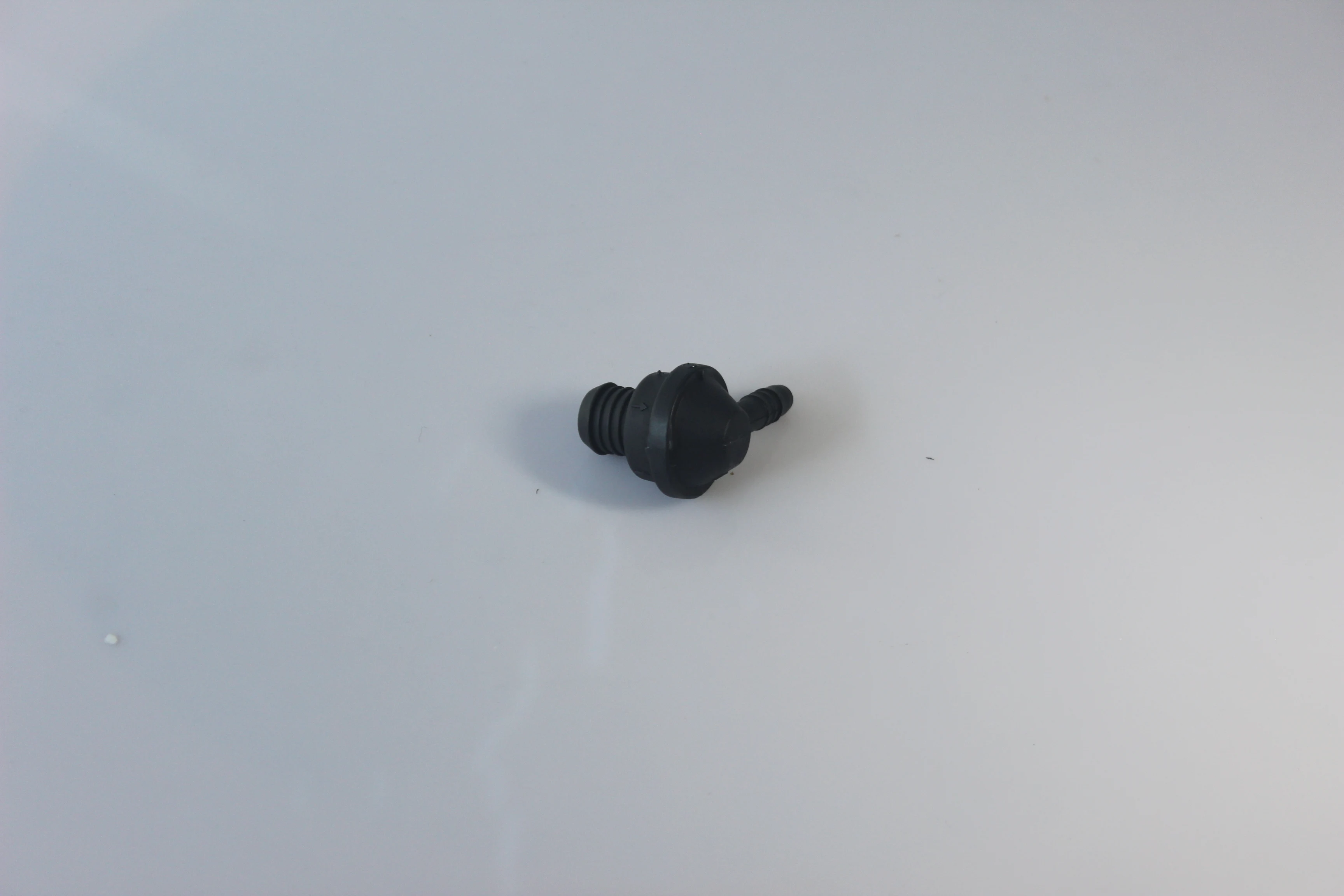 FOR CAR AUTO ENGINE BREATHER CRANKCASE HOSE ONE WAY VALVE PCV Vent 030 103 175B 030-103-175B 030103175B Audi Seat Skoda VW